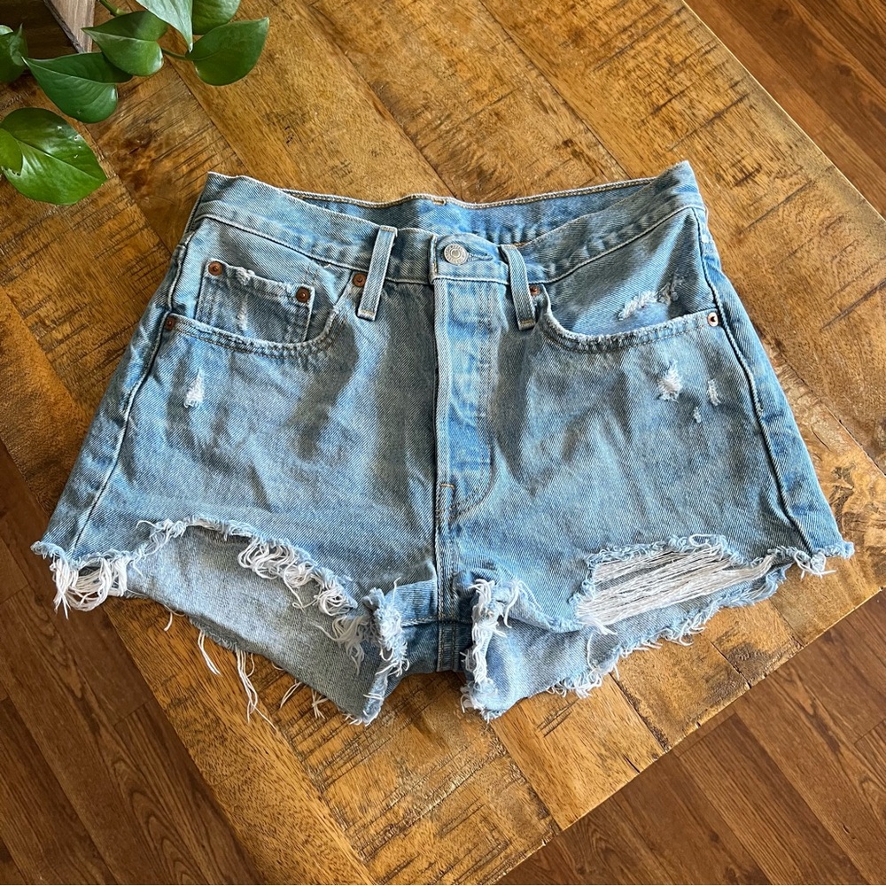 Levi 501 Jean Shorts Womens Light Blue Denim  Cutoffs Distressed Daisy Duke